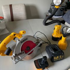 dewalt saw