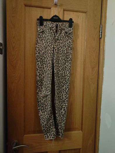 Leopard print jeans