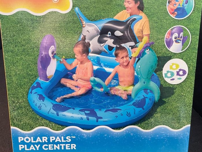 Bestway Polar Pals Water Play Centre 134 x 131 x 73 cm