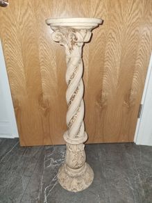 resin pedestal