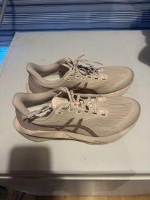 Asics Novablast 6