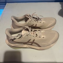 Asics Novablast 6