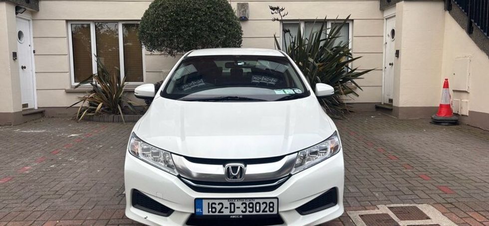 162 Honda Grace -114,000km - 9000