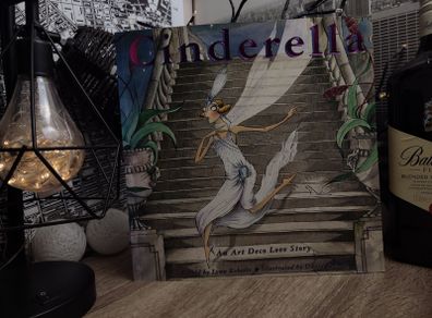 Cinderella : An Art Deco Love Story ! 2003 ! by Pavilion Books !