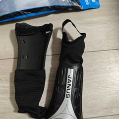 Shinguards JANUS size M 130-150cm
