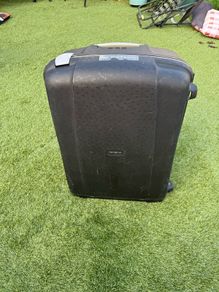 Large Samsonite suitcase