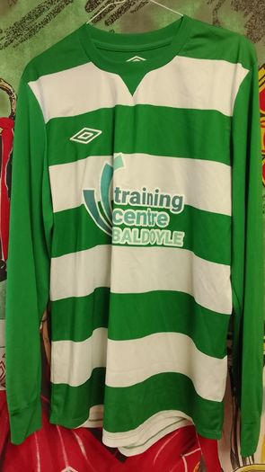 Baldoyle Official Umbro Football Jersey (Adult Medium) FREE POST