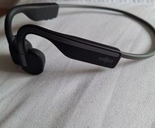 earphones