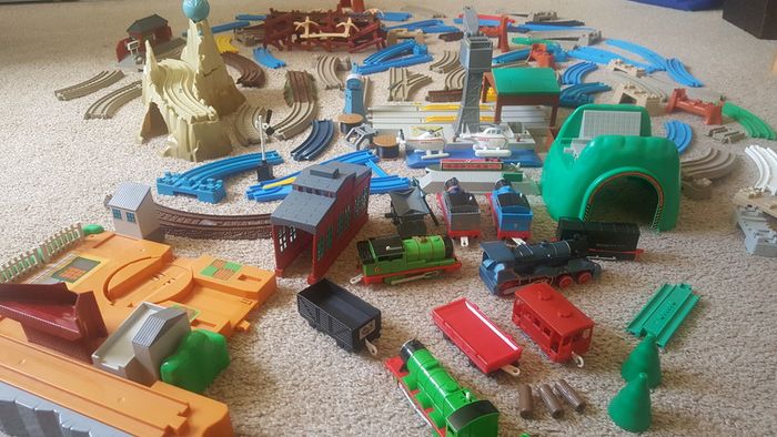 Thomas and friends battery powered big set