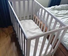 baby cot