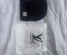 lv hat