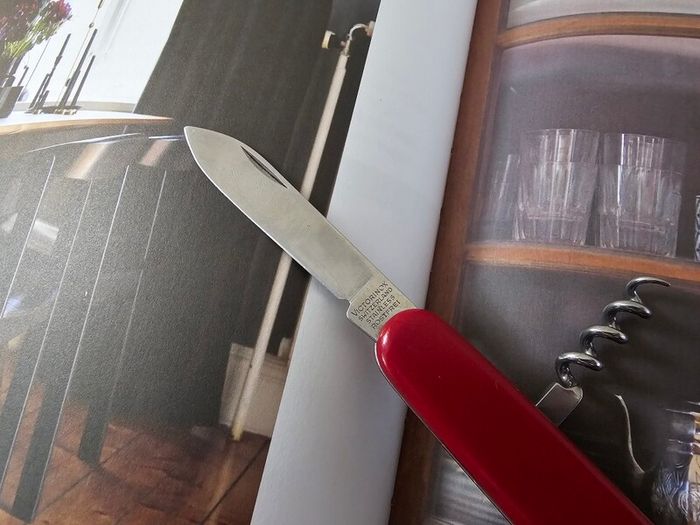Vintage Victorinox 1980s Swiss Army Knife 84mm Collectable