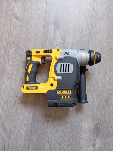 DeWalt dch273 SDS Masonry Drill