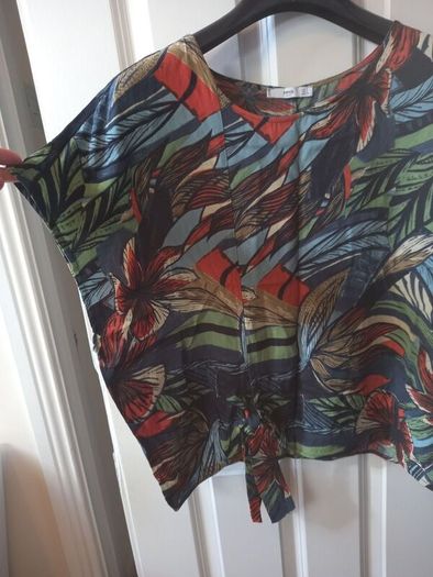 SALE!  Oversized Tropical Print Top size 12, new