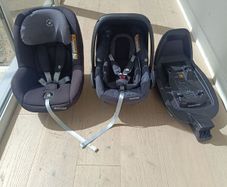 Maxi Cosi Newborn and Toddler car seat.