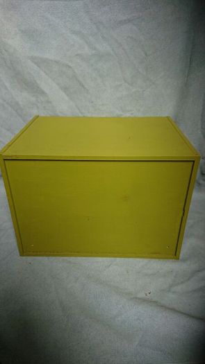 Storing box