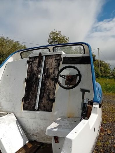 17ft weekend boat with trailer and engine