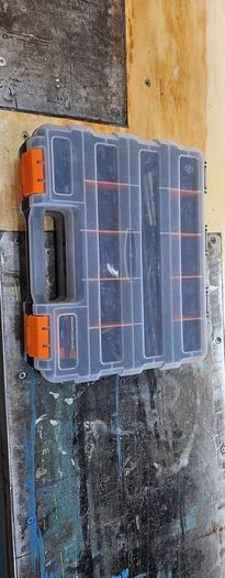 Makita screwdriver bits and case
