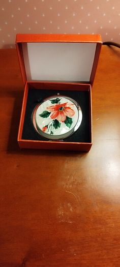 compact mirror