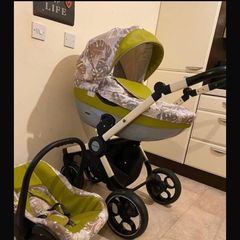 Green buggy/pram