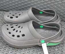 New Men's Clogs, 6.5/7.5
