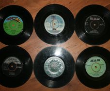 Vintage Singles ,Elton John &Kiki Dee ,Smokey,Gilbert O"Sullivan etc
