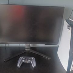Playstation 5 & Samsung Monitor