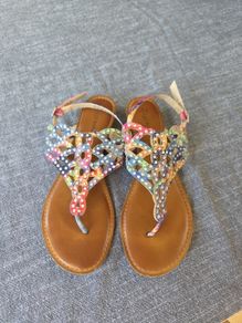 Leather sandals