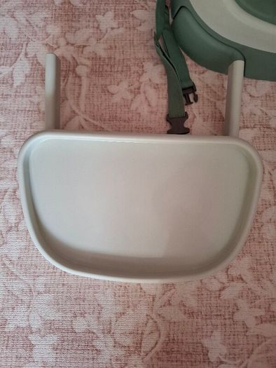 Mamas and papas bug 3-in-1 floor and booster seat and activity tray