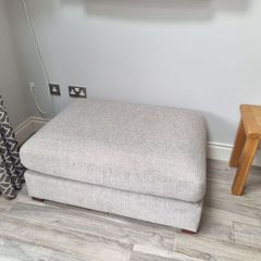 FAYE Footstool