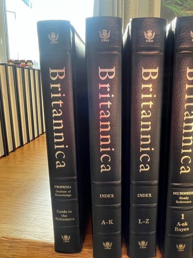 Encyclopaedia Britannica 54Volume Collection Limited Constitution Edition