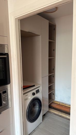 Carpenter Handyman kitchen fitter Flat pack specialist