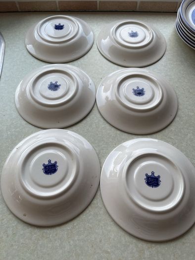 Vintage Arklow Pottery "Willow " 20 piece Teaset in Mint condition