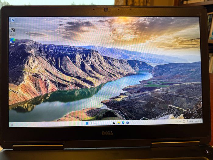 2016 Dell Precision 7710, Win-11 Pro, 48GB RAM.