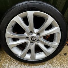Genuine 17" koda Alloys + Michelin Pilot Sport 5s