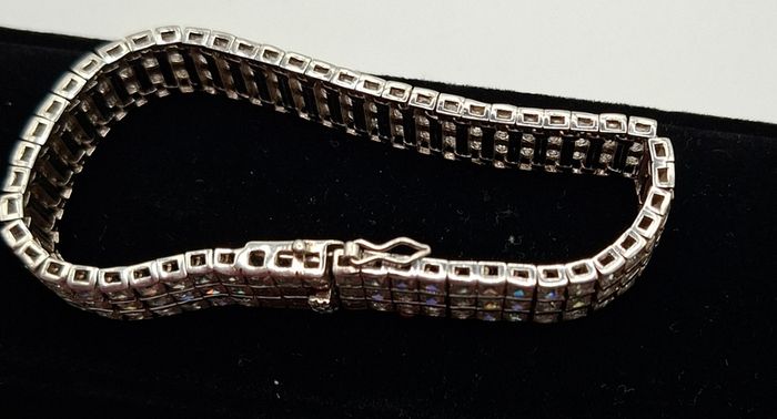Vintage sterling silver tennis bracelet