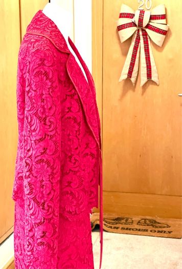 Louise Kennedy occasion red suit