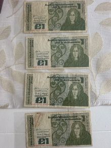 4 pcs 1 pound note all for 30 euro