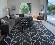 Large Handmade 100% Wool Rug  2.74  3.66 m