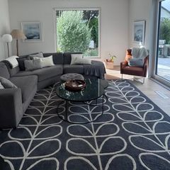Large Handmade 100% Wool Rug  2.74  3.66 m