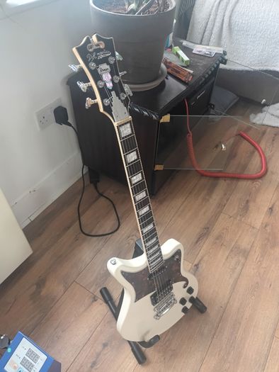 electric guitar - D'angelico Premier Bedford