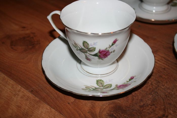 Porcelain set