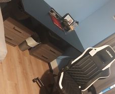 computer table and chair