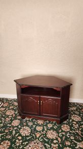 Rossmore corner cabinet