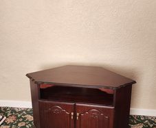 Rossmore corner cabinet