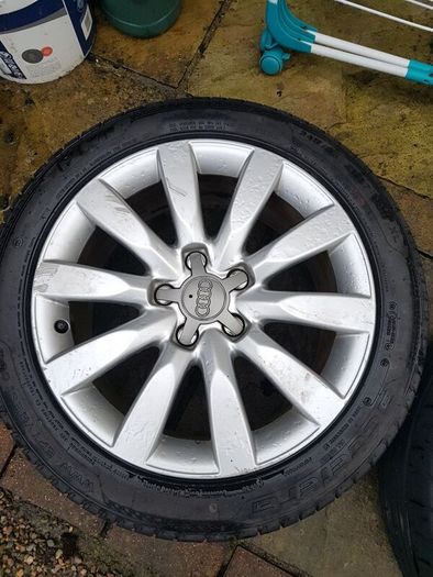 Audi 4 wheels alloyes with tyres. 245/45R17