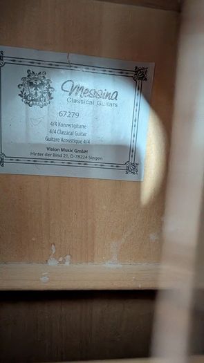 Classical guitar Messina