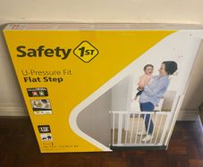 child safety gate/stair gate