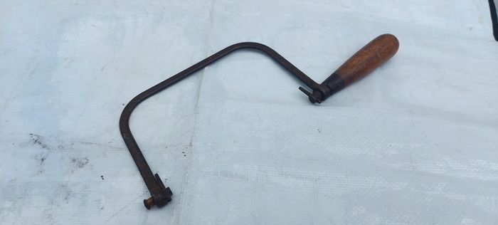 Vintage coping saw,,used condition, see pictures for condition, buyer collects or pays postage thank you sold as is,
