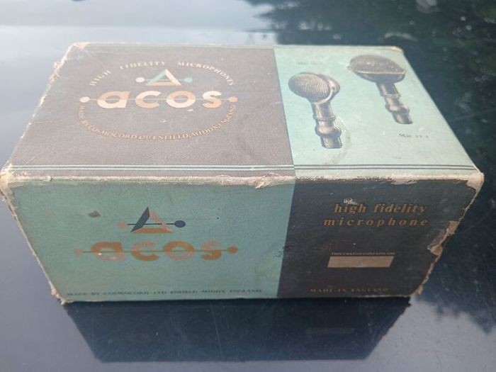 Vintage microphone (boxed)